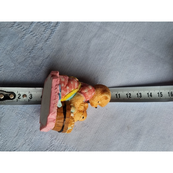 Glassfigur i harpiks, Bamsemor vasker bjørnungen