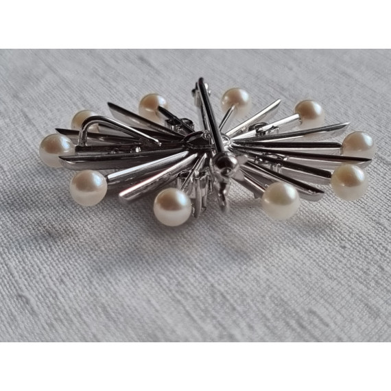 Sonja nålen i 585 hvitt gull, med diamanter og perler, anheng og med nål