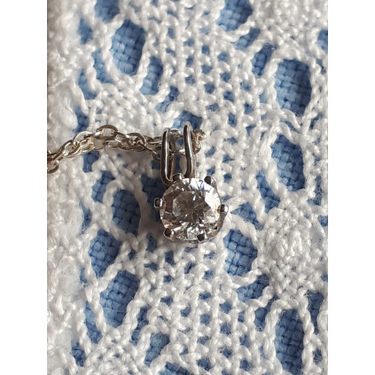 Anheng, klassisk diamant imitasjon, krystall i 925 S med kjede ca 38 cm langt