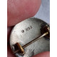 Rund og vakker sølv emalje nål med en fiol av Marius Hammer