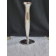 Vase med perle, eller kuledekor i bunnen, godt stemplet for 925 sølv