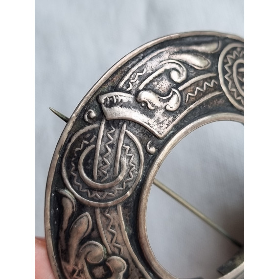 Antikk draktspenne, med dragemotiv  N.H. 830S