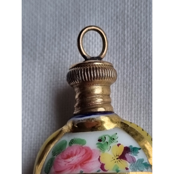 Emalje Chatelain, håndmalt liten parfymebeholder, med god skrukork. Rikt malt blomsterpotte