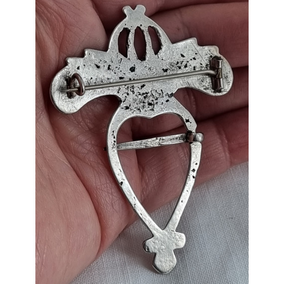 Antikk hjertesølje 1800-tall, med siselert dekor, ca 6,8 x 5,1 cm